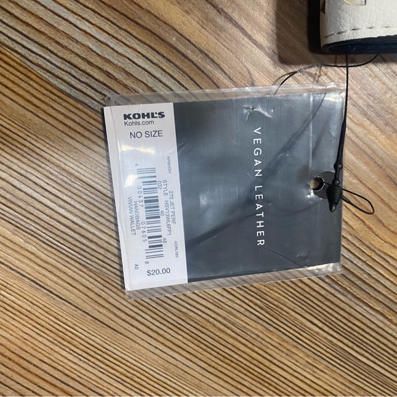 4/$16 Simply Vera Wang Wallet - Picture 6 of 7